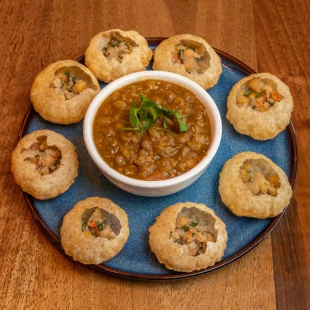 Fulki (Warm Spiced Panipuri).